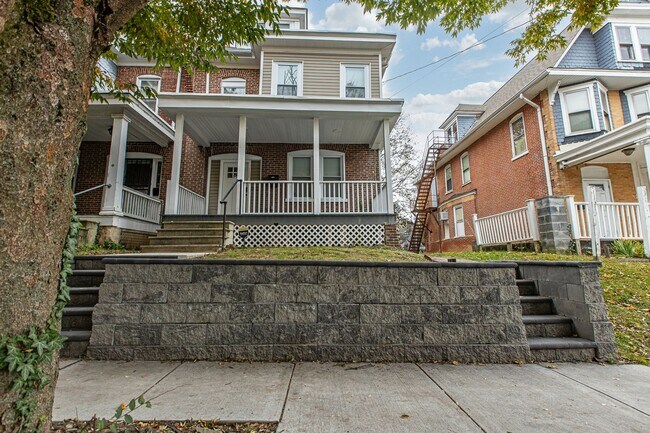 Photo - City of Wilmington Twin Ready for New Occupants