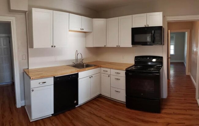 Photo - 1710 Peters Rd