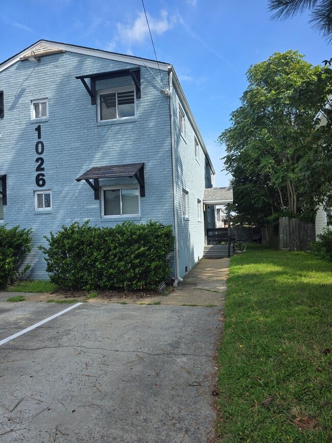 1026 Little Bay Ave Unidad LIT1026#2-BWS/DH