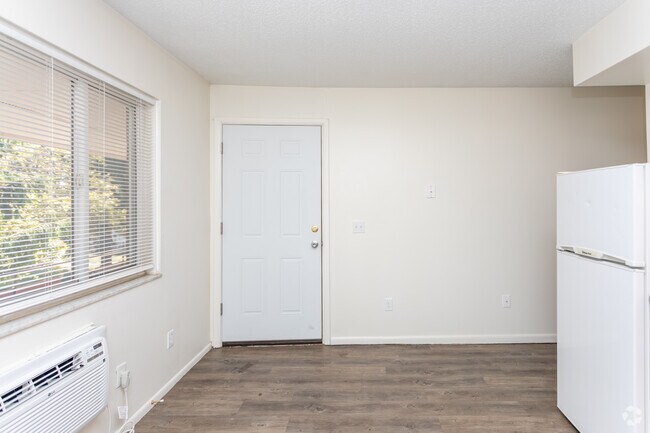 Studio - 378 SF