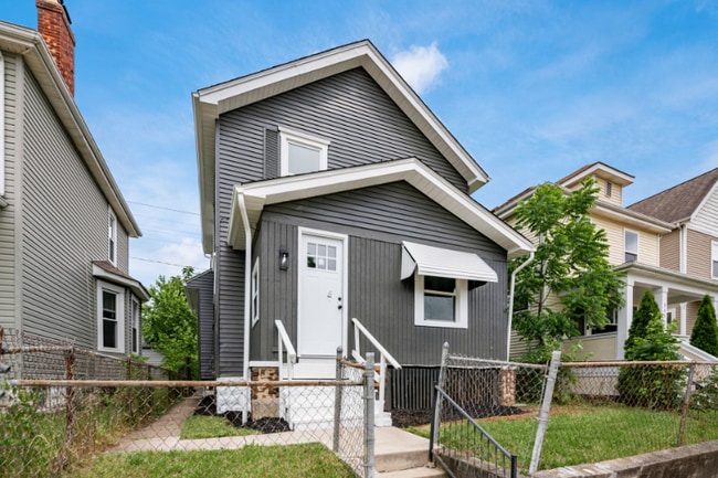 Photo - 960 Carpenter St