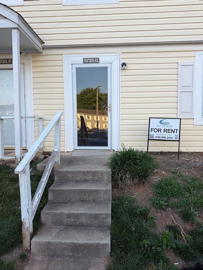 Building Photo - Available Unit 5735-G