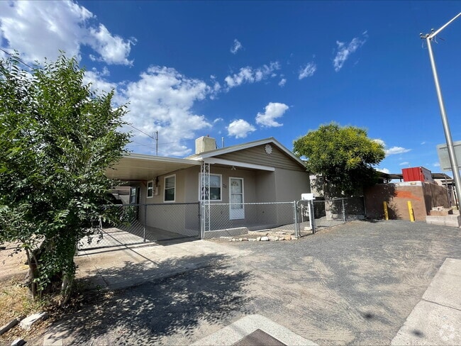 Building Photo - 711 Avenida Cesar Chavez SE Rental