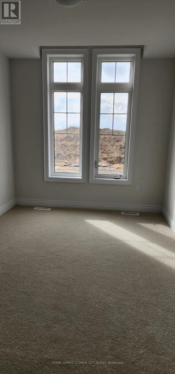 Photo - 651 Pollock Grv