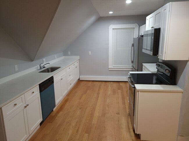 Kitchen - 281 Ash St Unit Apartment 3