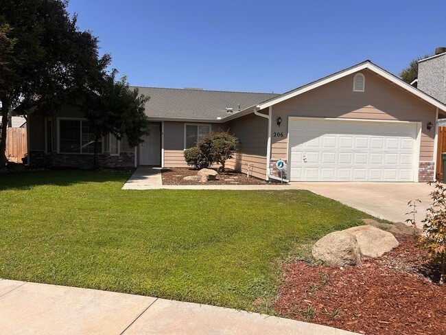 Building Photo - Nice home for rent in Visalia