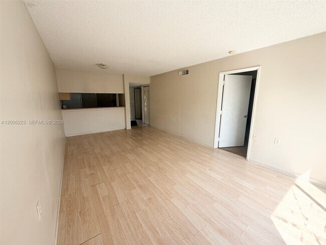 Photo - 960 Lake Victoria Dr Unit C