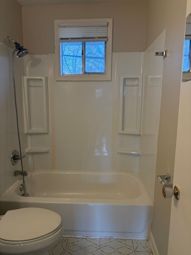 Photo - 2 bedrooms/ Nashville