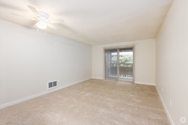 1BD, 1BR - 624SF
