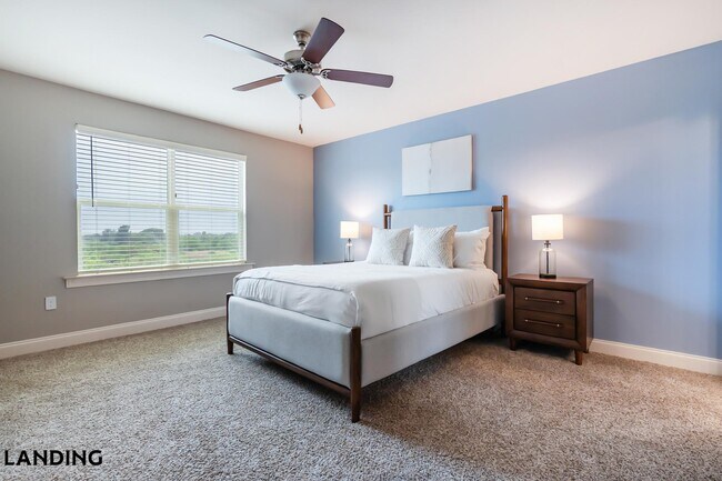 305 Laredo Dr Unit 9-301