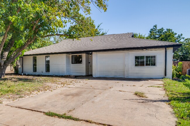 Photo - 1622 Hillwood Dr