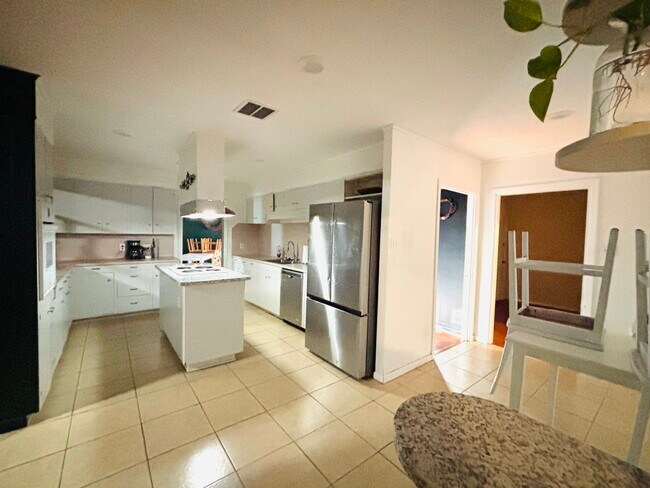 Photo - 4901 Timber Ln