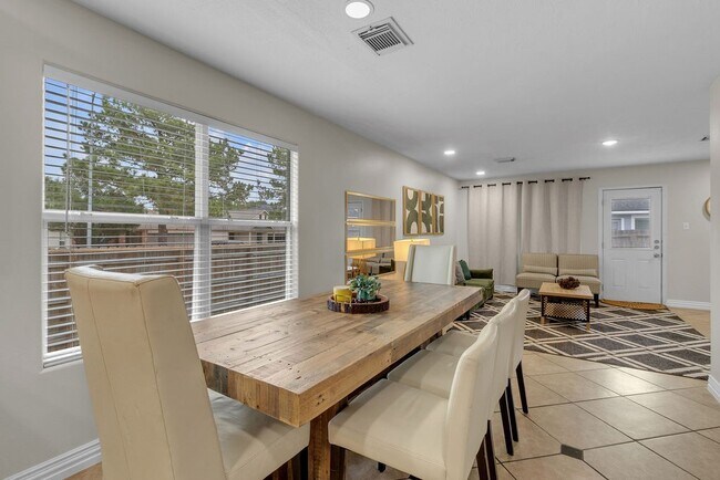 Photo - 746 Cape Cottage Ln