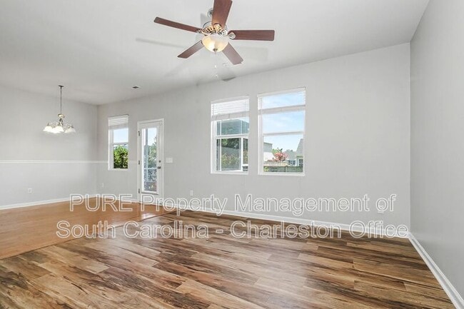 Photo - 407 Greywood Ln