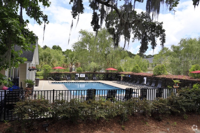 Amenity: Pool