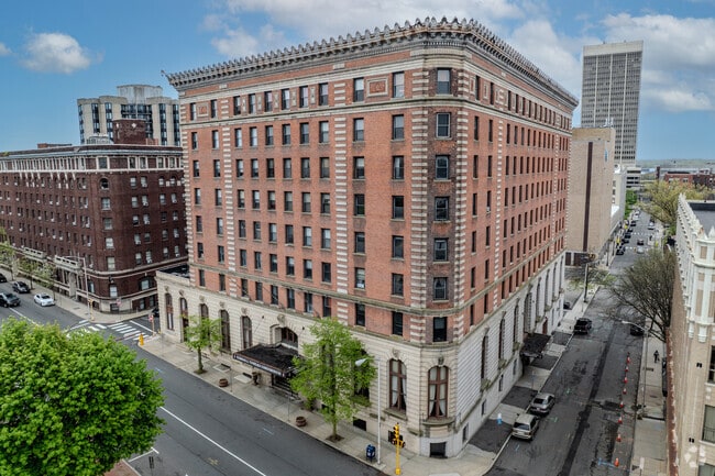 Exterior - Kimball Towers Apartments
