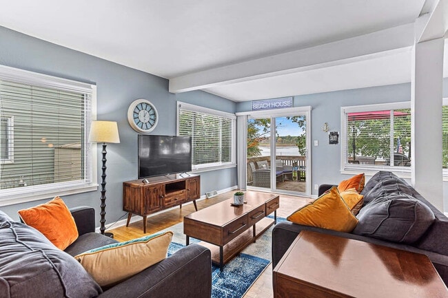 Photo - 15812 Culver Dr Unit SI ID1596554P