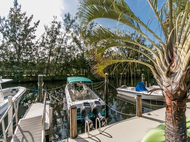 Photo - 3772 NE 166th St