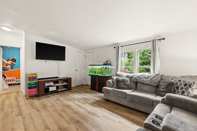 Photo - Updated and Spacious 3 bedroom in Timberlakes