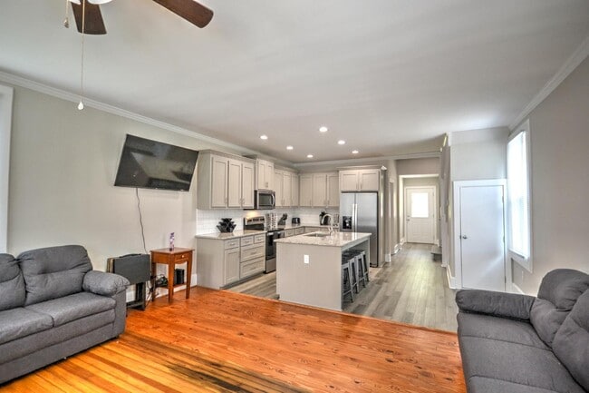 Photo - 213 Carolina St