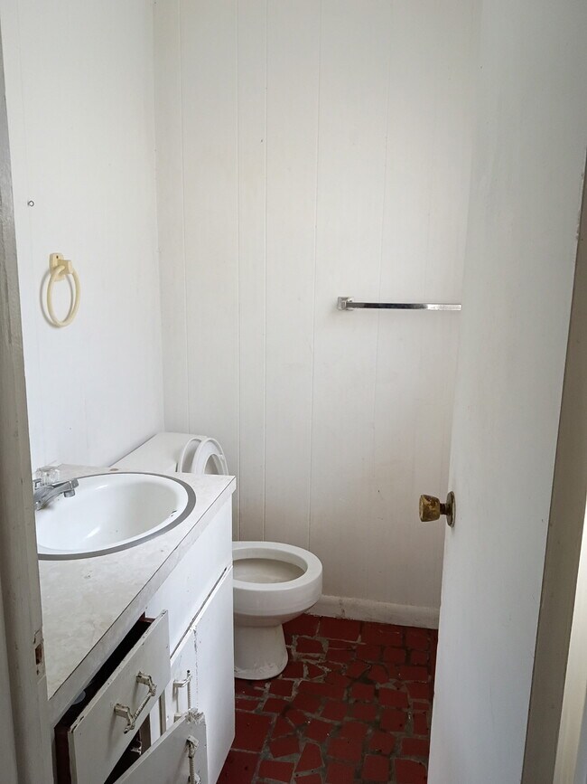 Photo - 402 Mimosa Cir