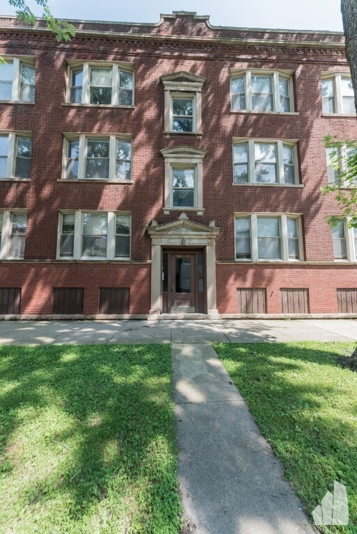 Photo - 1942 W Winona St Unit 1