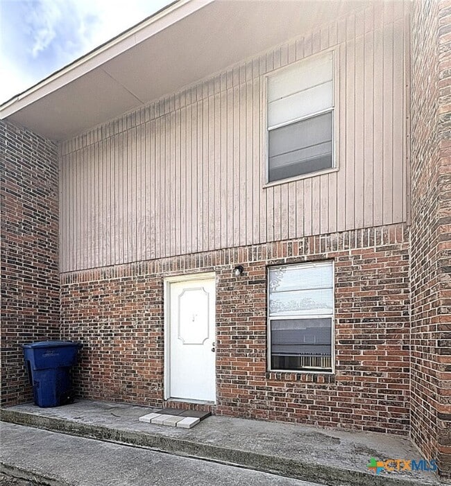 Photo - 402 S 2nd St Apartment Unit B