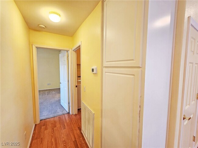 Photo - 960 Lone Pine Rd