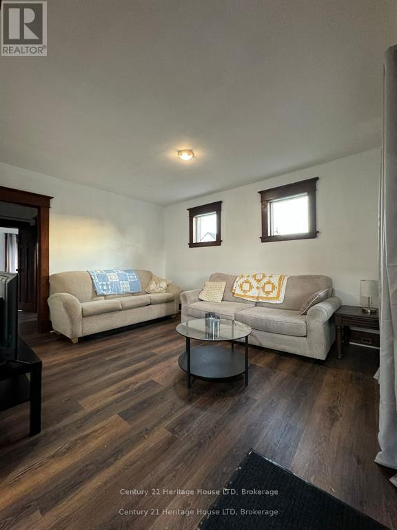 Photo - 364 Glendale Ave