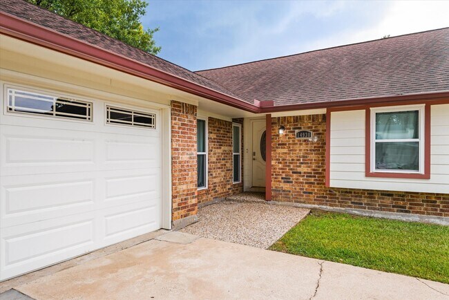 Photo - 14930 Aspen Hills Dr