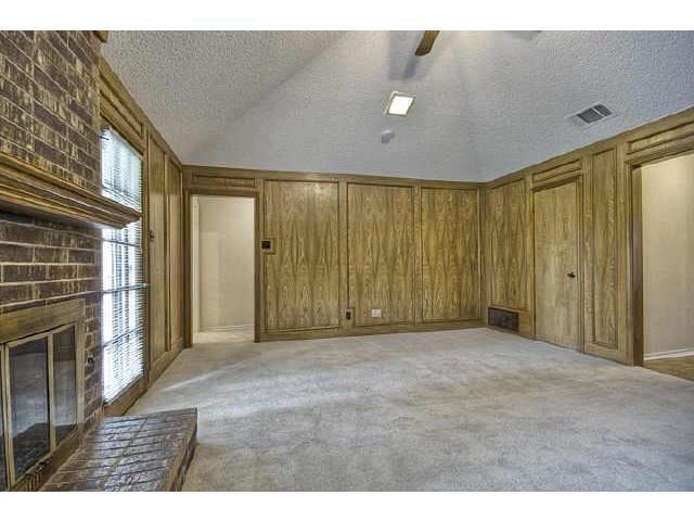 Photo - 2021 Chalfont Dr