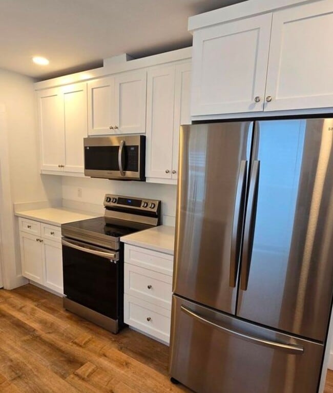 Photo - Newly Remodeled 3 bedroom, 2 bath Home-Clo...