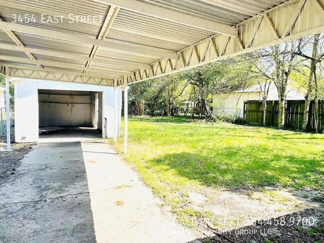 Photo - 3454 East St