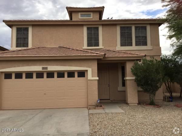 Building Photo - Charming 5 Bed with Huge loft and grassy b...