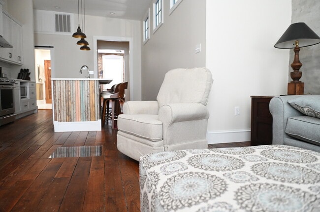 Photo - 1207 Washington St