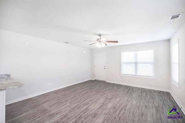 Photo - 101 Shasta Dr