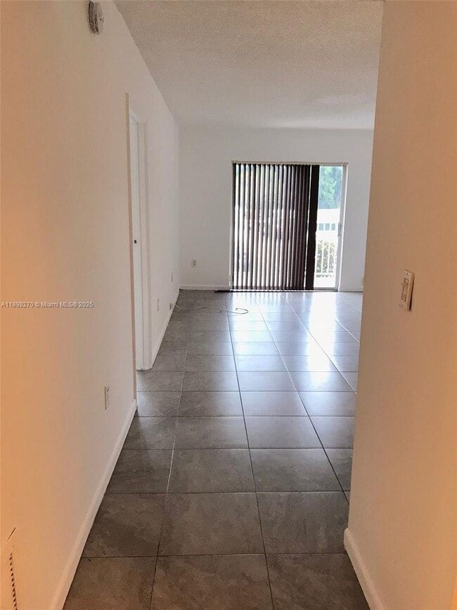 Photo - 16465 NE 22nd Ave Unit 113