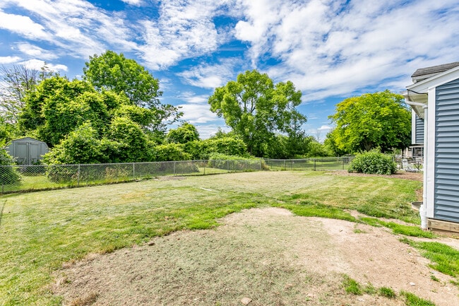 Photo - 1736 Elmwood Cir