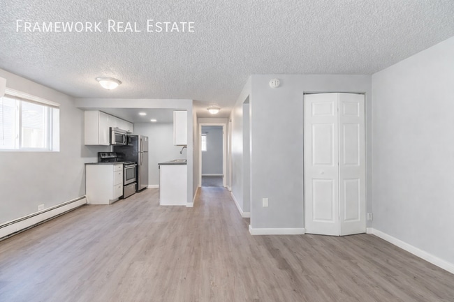 Photo - 828 12th St Unidad 103