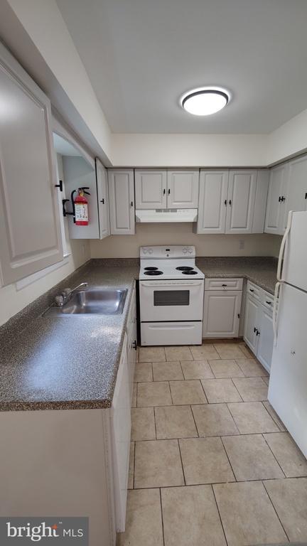 Photo - 6 Buttonwood Rd