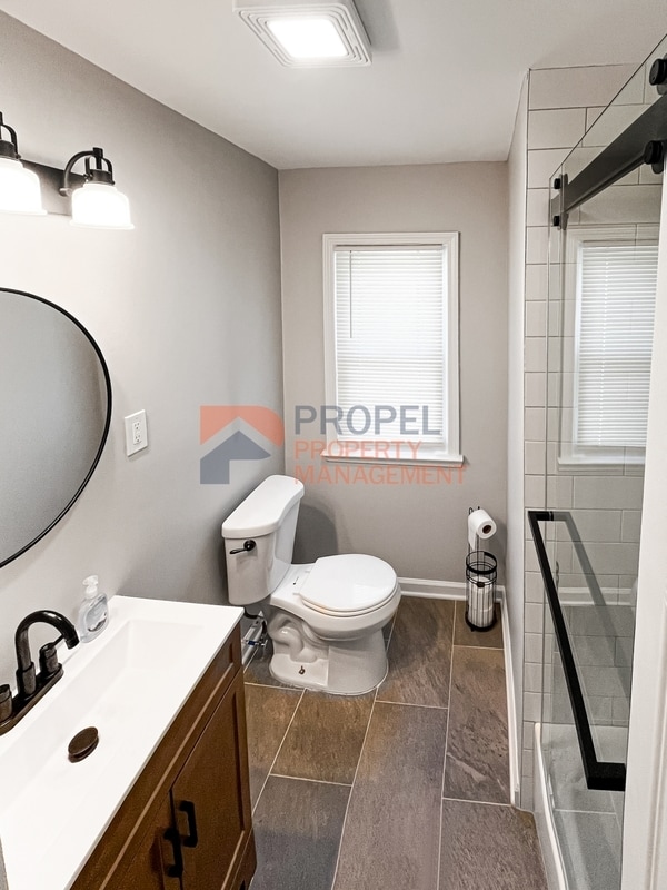 Photo - 5072 Winifred St