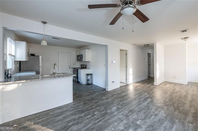 Photo - 2973 1st Ave SW