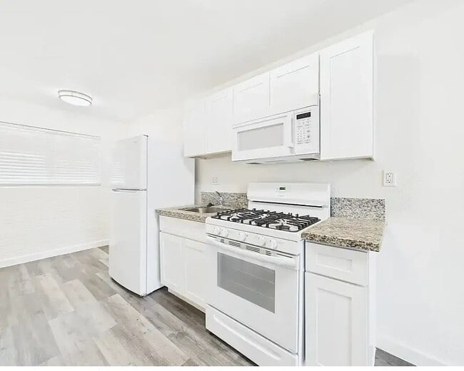 Building Photo - Ocotillo Apartments