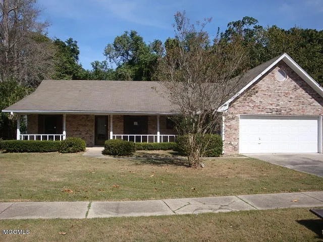 Photo - 2811 Oakridge Cir