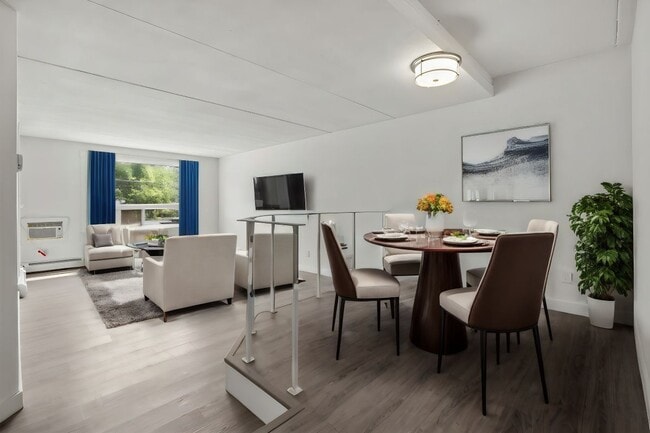 Photo - Penthouse Apartments