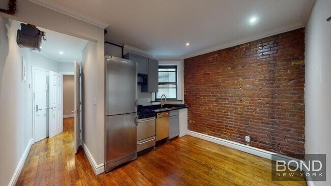 Building Photo - 221 E 23rd St Unit 8 Rental