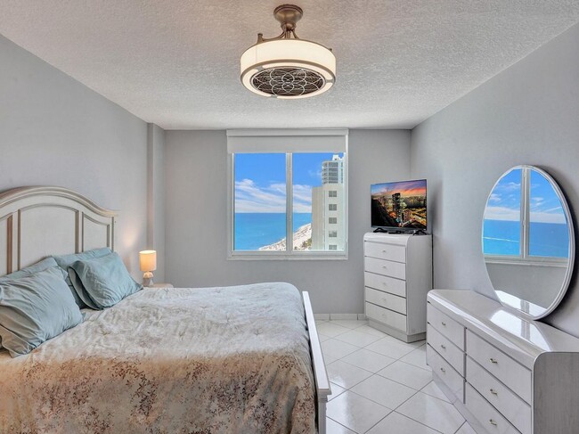 Photo - 3725 S Ocean Dr Unidad 1506