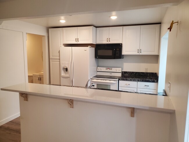 Building Photo - 3330 E Baywater Unit 1