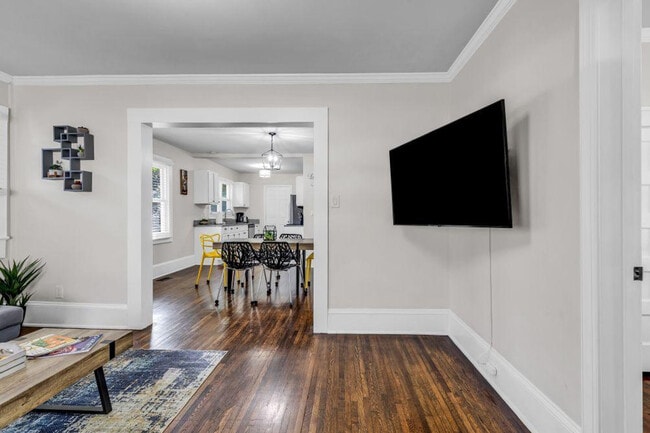 820 Parkwood Ave Unit SI ID1269089P