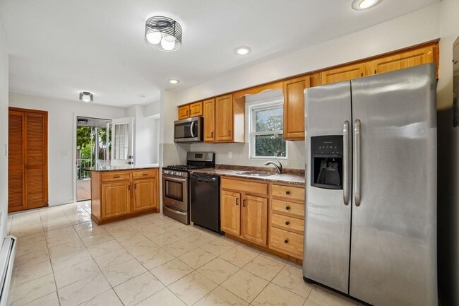 416 74th St Unidad 2nd Floor